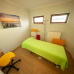 Moderner Therapieraum im PhysioTeam HB in Bad Fallingbostel.